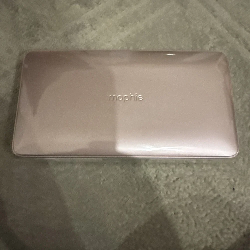 Mophie Powerstation Go AC - 55500w Battery Pack with Jumper Cables Power Adapter